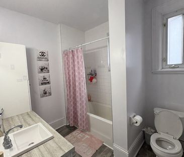 2 - 44 Sweetland Avenue - Photo 1