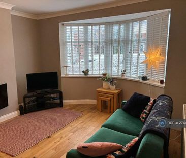 2 bedroom flat to rent - Photo 3