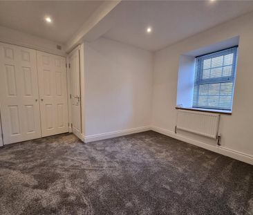 3 bedroom parking to rent - Photo 2