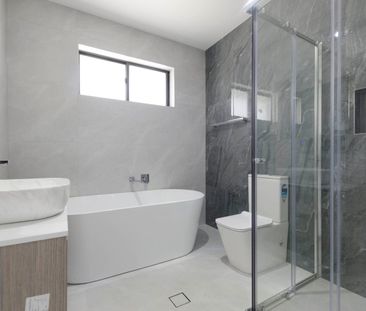 Modern Family Living at 76 Contour Road, Austral - Photo 6