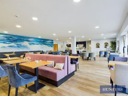 1 bedroom Flat To Let - Photo 5