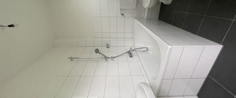 Stop! Praktische 2,5-Zimmer-Wohnung mit eigenem Garten* - Foto 1