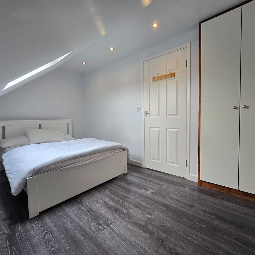 Studio Flat, Penshurst Road, CR7 - Photo 1