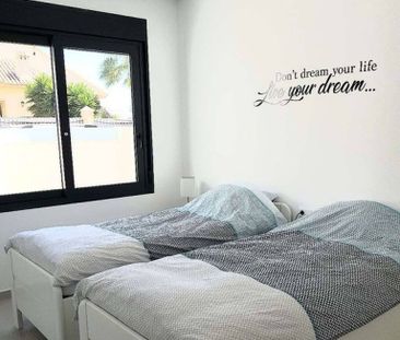 Luxury Villa for rent in Pilar de la Horadada, Valencia - Photo 3