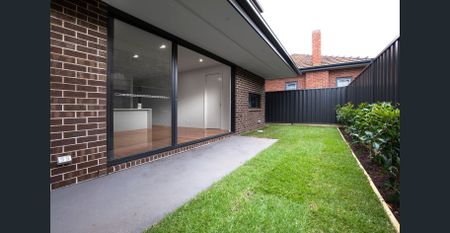 High Quality 3 bedroom townhouse - Photo 4