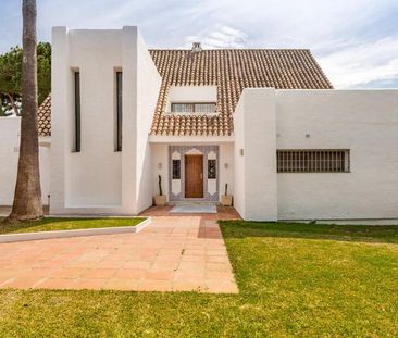 6 bedroom luxury Villa for rent in Puerto Banus, Spain - Photo 1