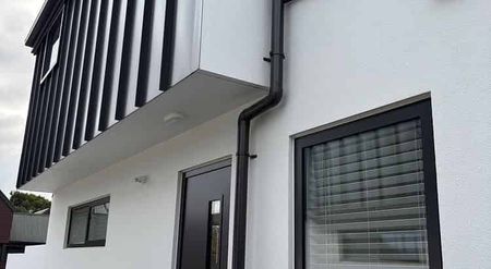 Modern 2BR Townhouse in St Albans - Photo 2