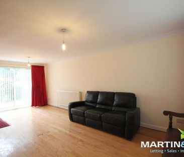 4 bedroom detached house to rent - Photo 2