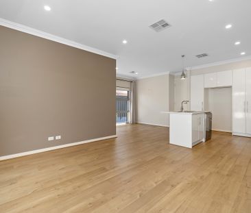 31c Lutana Crescent, Mitchell Park SA 5043 - Townhouse For Rent | D... - Photo 5