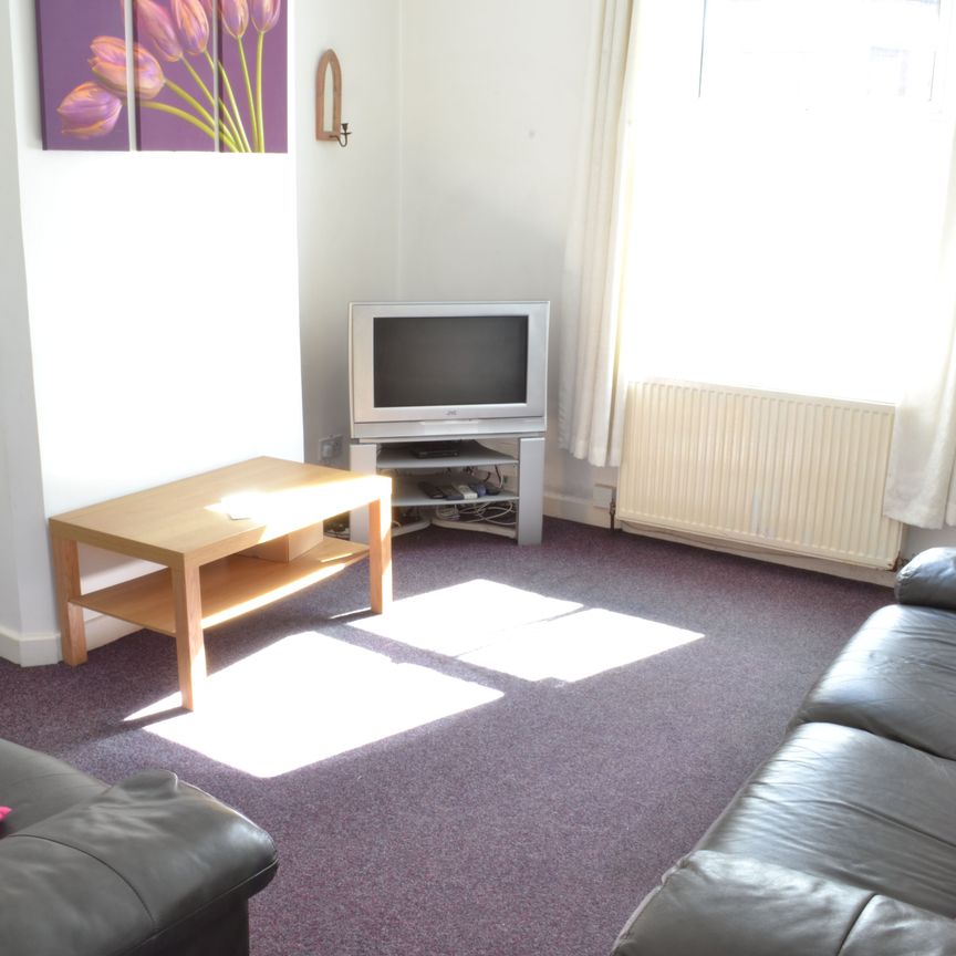 4 Newdigate Villas, NG7 4FB, NOTTINGHAM - Photo 1