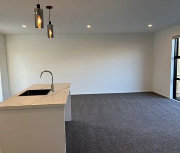 Modern property in prime location - Photo 1