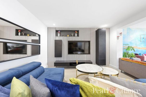 3 bedroom ground floor flat to rent - Photo 1