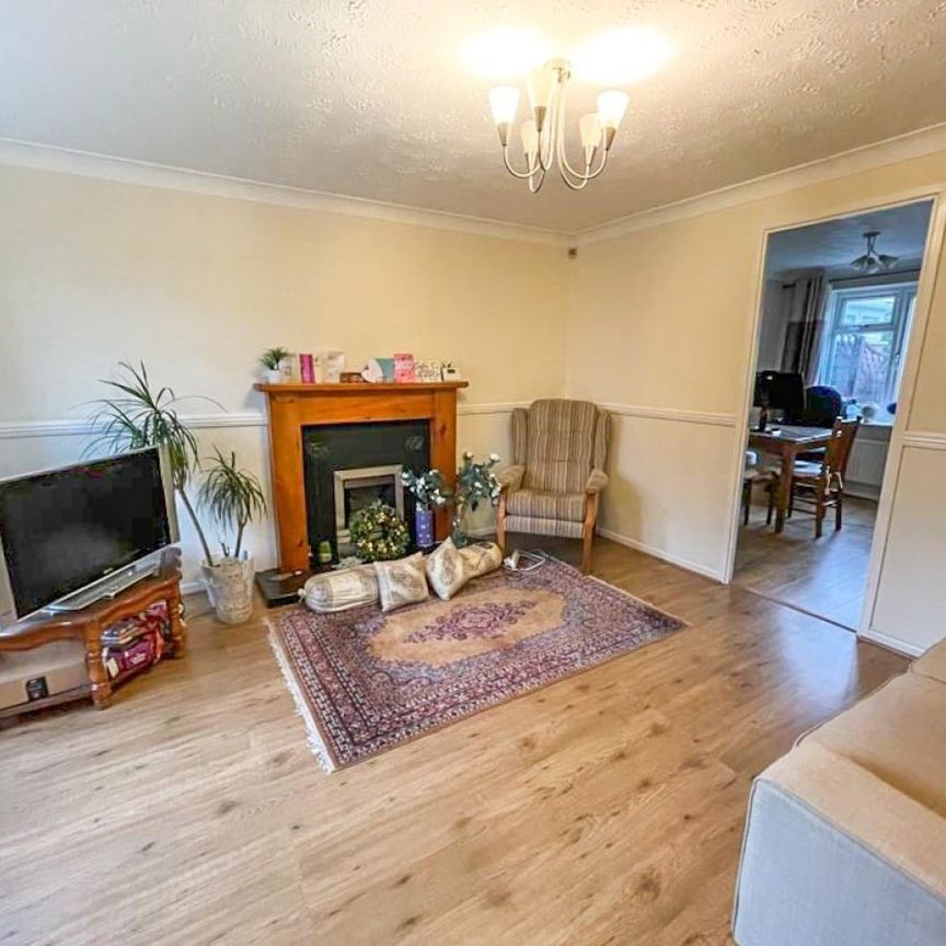 3 bed Semi-Detached House for Rent - Photo 1