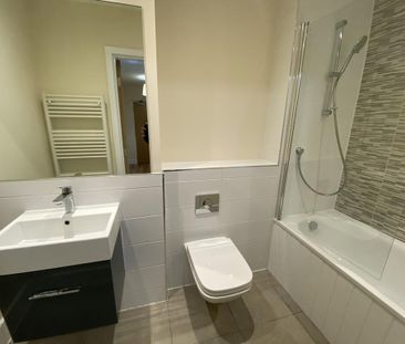 2 bedroom apartment to rent - Photo 6