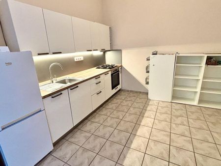 Pronájem bytu 1+1 53 m2 - Fotografie 2