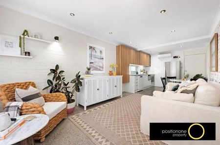 Charming 2-Bedroom Rental House in Greenslopes - Your Serene Retreat Awaits! - Photo 4