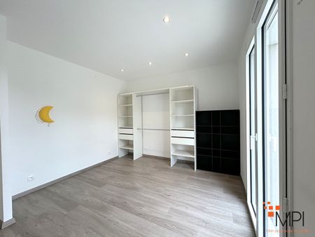 Location Maison 5 pièces 103m² - Photo 3