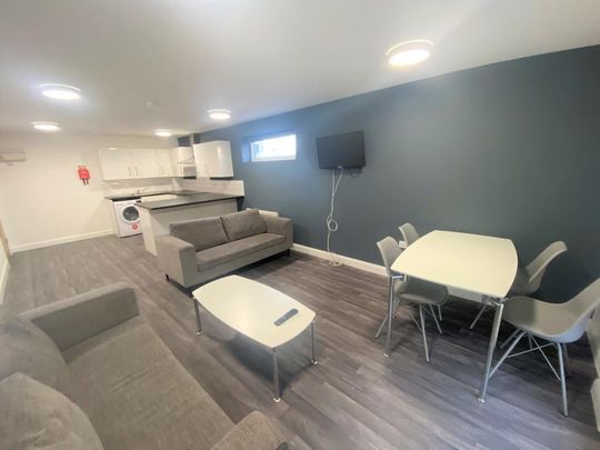 3 bedroom apartment to rent - Photo 1