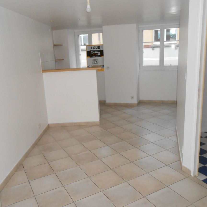 Location Appartement 1 pièce 22m² GRANVILLE 50400 - Photo 1