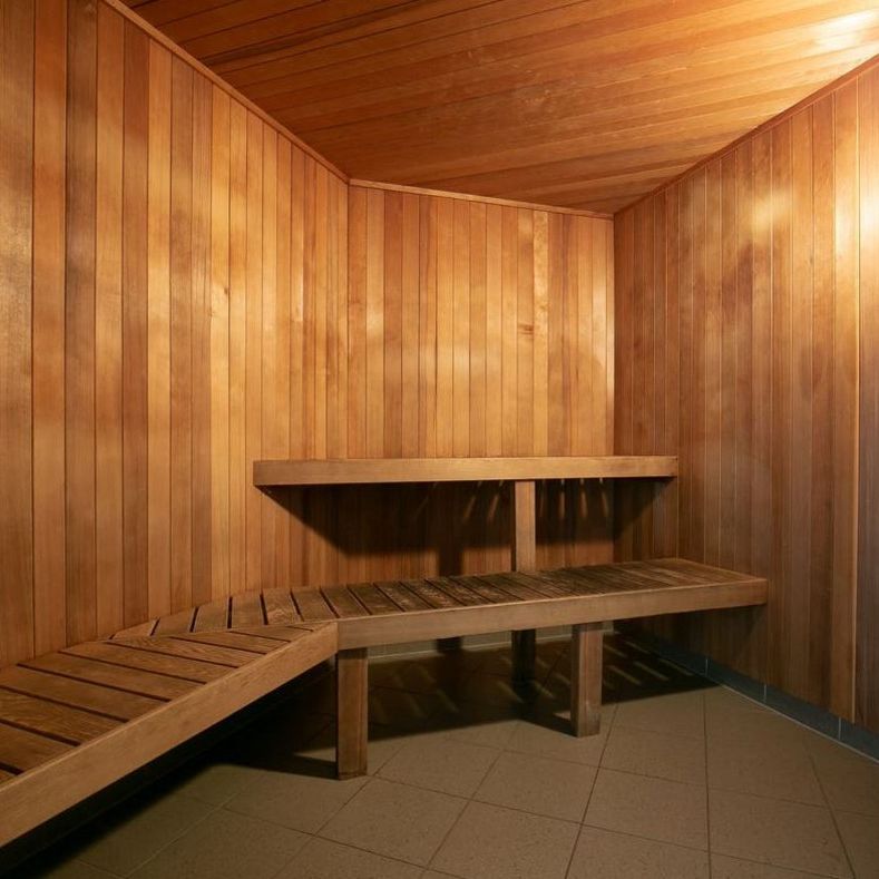 Renovated 2-bedroom, 2-bathroom Semi-furnished Apartment - Photo 1