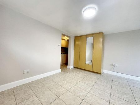 Studio to rent - Photo 5