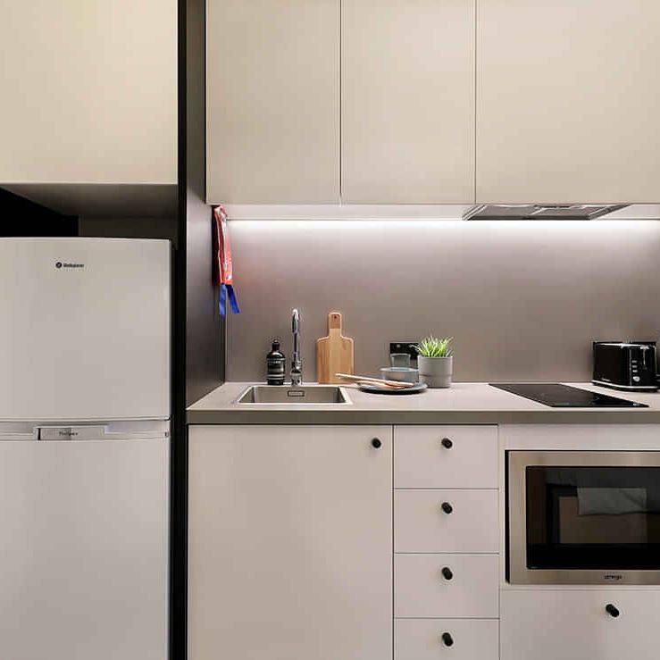 Single Studio Apartment - Photo 1