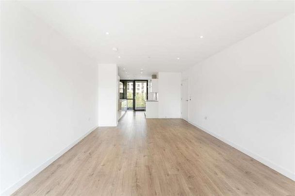 Giles House, Forrester Way, Stratford, E15 - Photo 1