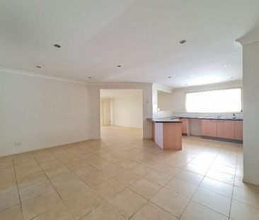 Large Family Home - Photo 1