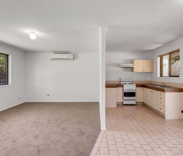 Charming 3 bedroom home in Desirable Darling Heights - Photo 3
