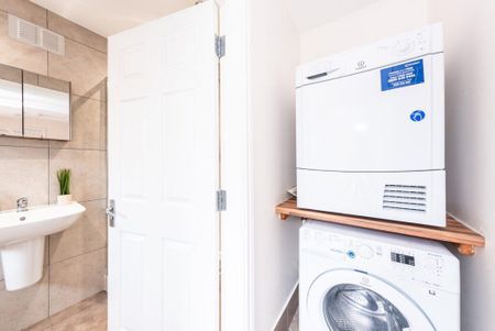 5 bedroom terraced house to rent - Photo 4