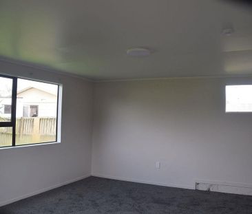 Charming 3BR Home + Sleepouts & Deck!hou - Photo 4