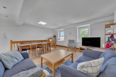 3 bedroom flat to rent - Photo 3