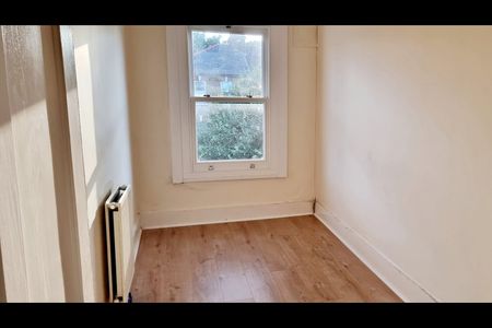 3 Bed Maisonette, Clyde Road, CR0 - Photo 5