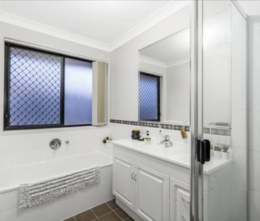 Upper Coomera - Photo 4