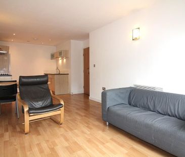 2 bedroom apartment to rent - Photo 2