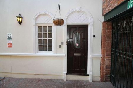 The Courtyard St Annes Well Mews, Lower North Street, Exeter, EX4 - Photo 4