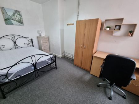 3 bedroom terraced house to rent - Photo 5