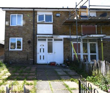 3 bedroom end of terrace house to rent - Photo 5