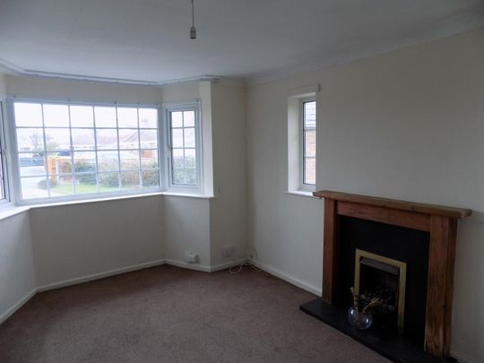 2 bedroom semi-detached bungalow to rent - Photo 1