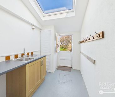 4 bedroom character property to rent - Photo 6