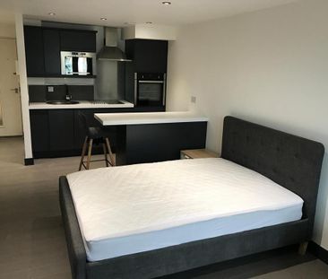 Studio to rent - Photo 1