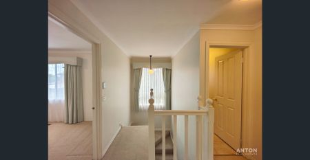 Charming Family Home with North-Facing Yard in Blackburn North! - Photo 5