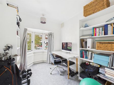 4 bedroom semi-detached house to rent - Photo 5