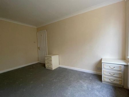 3 bedroom detached bungalow to rent - Photo 3