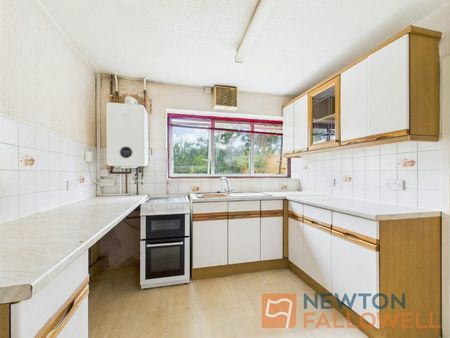 Balmoral Drive, Willenhall, WV12 - Photo 4