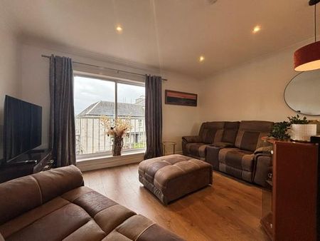 2 bedroom flat to rent - Photo 4