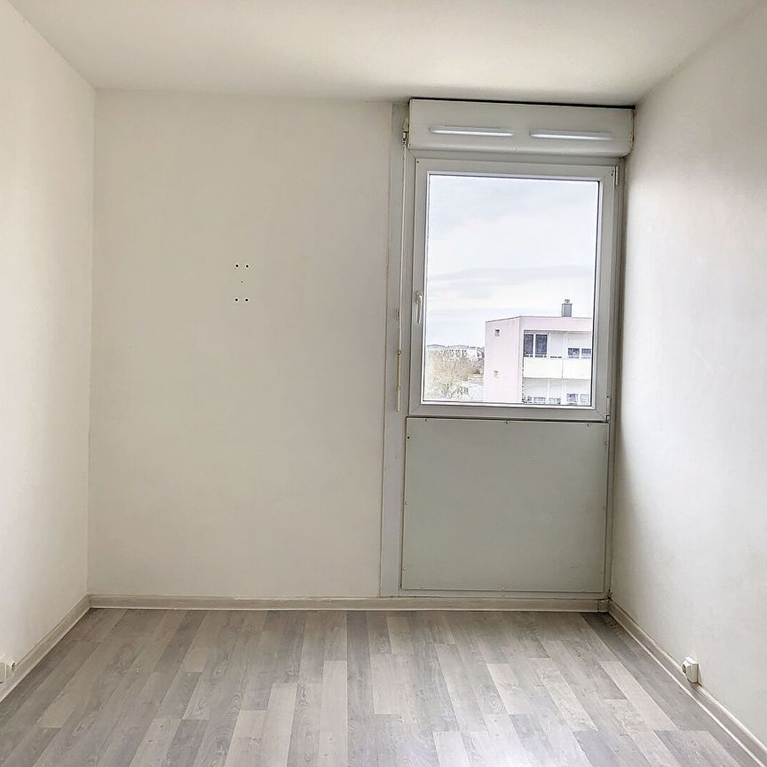 Appartement à louer - REIMS -PLACE LUTON - Photo 1