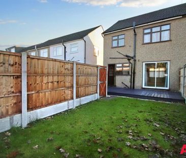 3 bedroom semi-detached house to rent - Photo 6