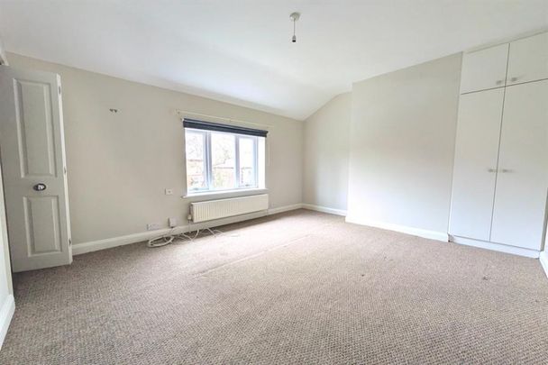 2 Bedroom Semi Detached Available Arranging tenancy - Photo 1