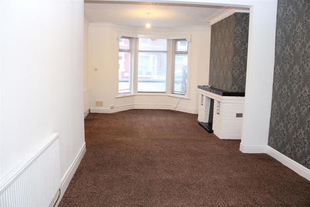 4 bedroom terraced house to rent - Photo 1